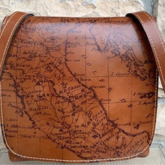 New! Patricia Nash Granada Map Print Leather Crossbody Bag - Picture 3 of 10